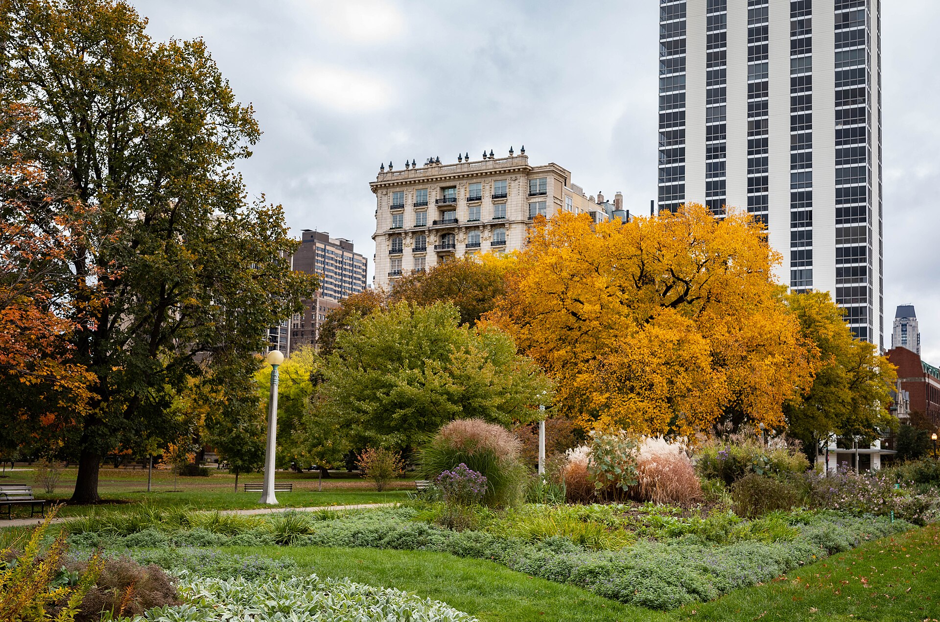 Lincoln Park in Chicago representing retirement planning